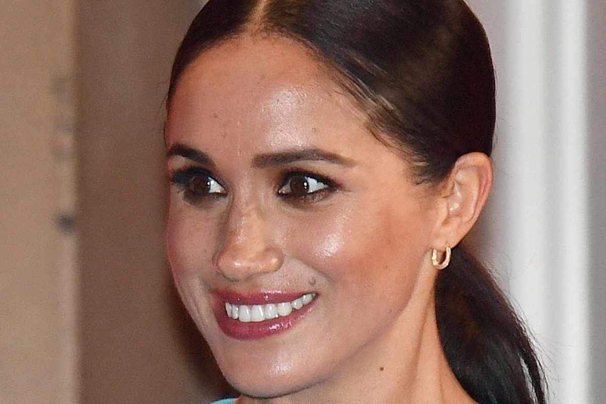 Meghan Markle, l'attrice che interpreta Kate Middleton le ha soffiato il posto